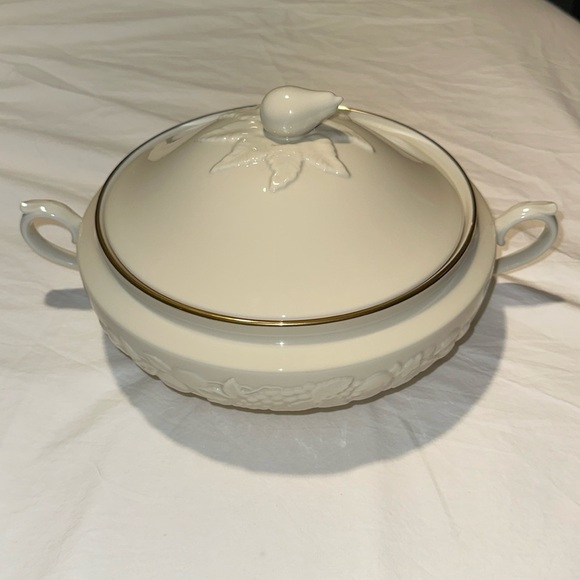 Lenox Other - Lenox Fruits Of Life Covered Vegetable Casserole Dish Pristine